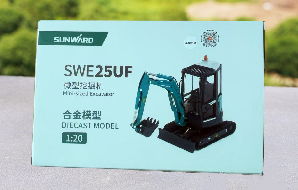 1:20 SUNWARD SWE25UF Mini-Sized Hydraulic Excavator Machine Diecast Model Green